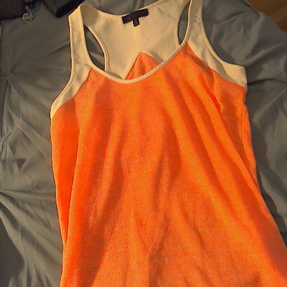 Cute tank - Picture 1 of 3